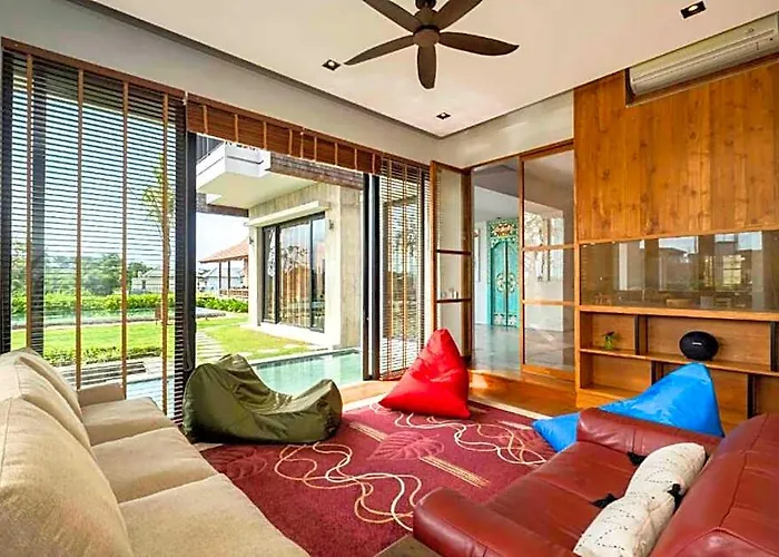 ホテル Zephirantes 4 Bedroom Private Pool Canggu Su18 5*