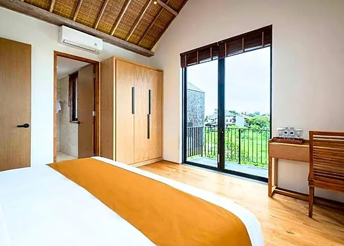 ホテル Zephirantes 4 Bedroom Private Pool Canggu Su18 5*